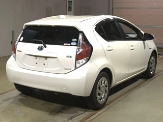 TOYOTA AQUA 2015