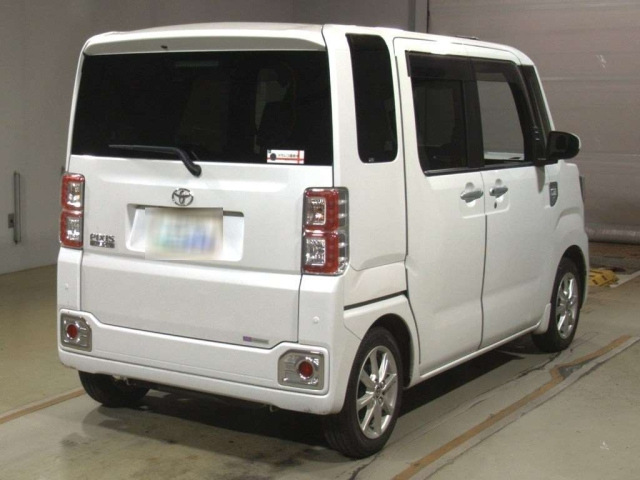 TOYOTA PIXIS MEGA 2021