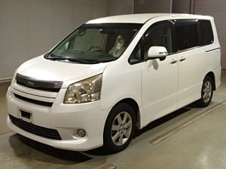 TOYOTA NOAH 2008
