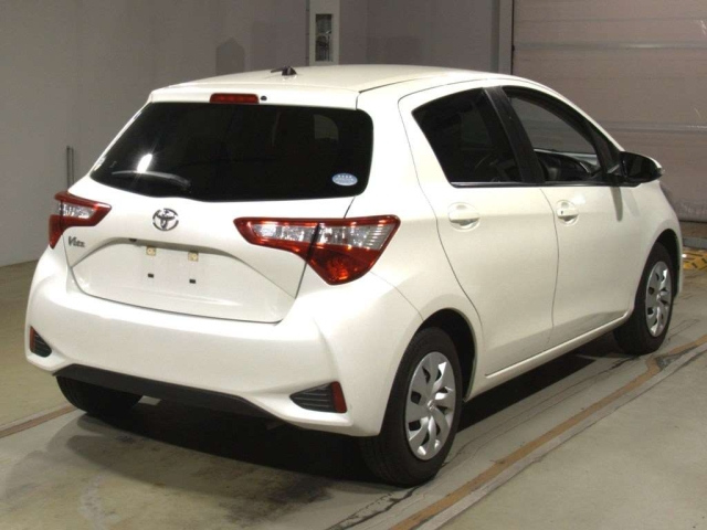 TOYOTA VITZ 2020
