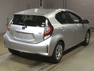TOYOTA AQUA 2020