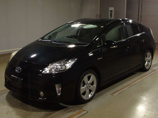TOYOTA PRIUS 2013