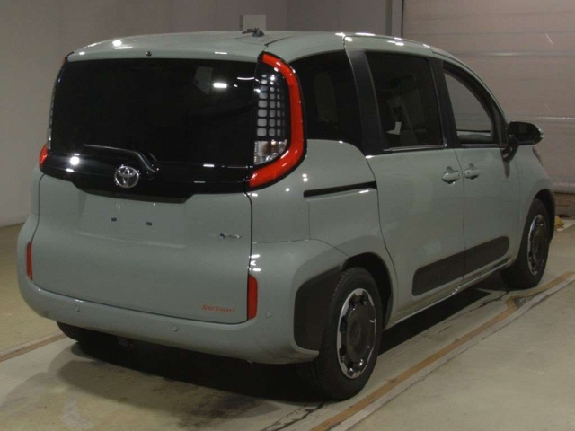 TOYOTA SIENTA 2024