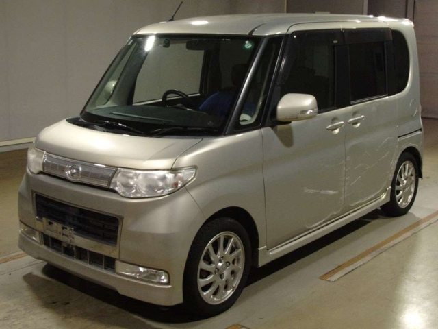 DAIHATSU TANTO 2009