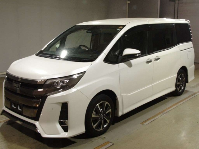 TOYOTA NOAH 2019