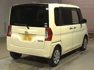 DAIHATSU TANTO 2015