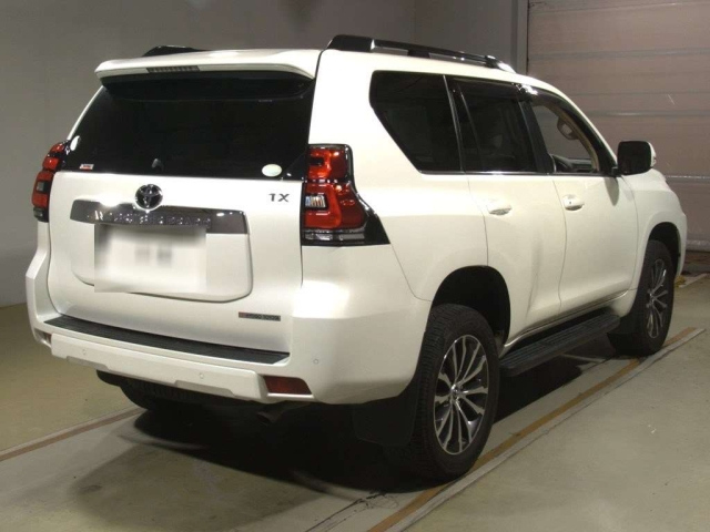 TOYOTA LAND CRUISER PRADO 2018