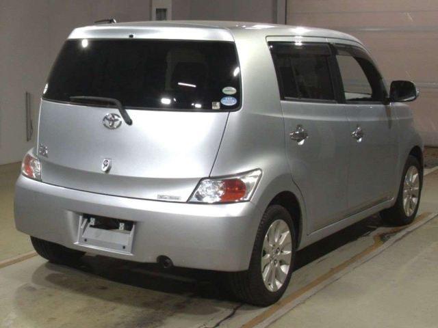 TOYOTA BB 2012