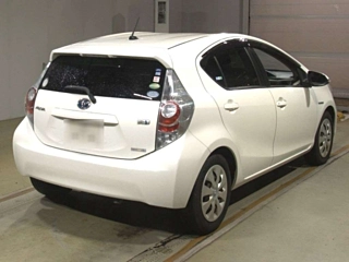 TOYOTA AQUA 2013