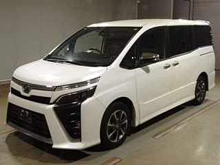 TOYOTA VOXY 2019