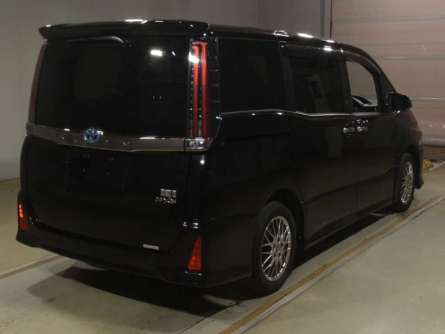 TOYOTA NOAH 2021