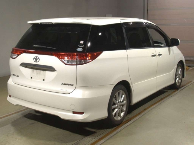 TOYOTA ESTIMA 2010