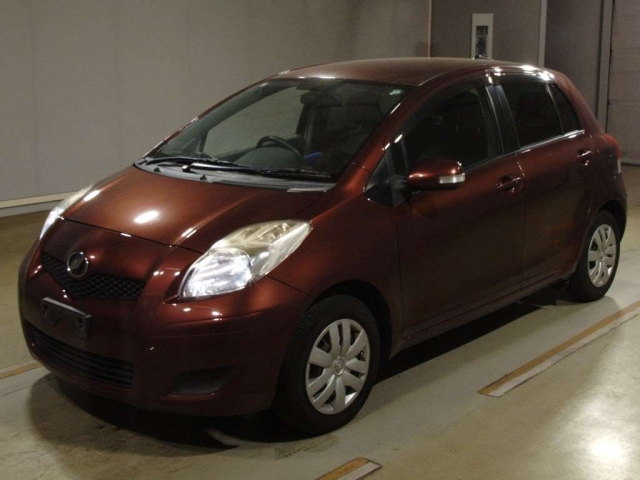 TOYOTA VITZ 2010