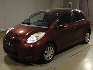 TOYOTA VITZ 2010