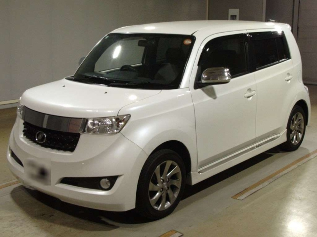 TOYOTA BB 2015