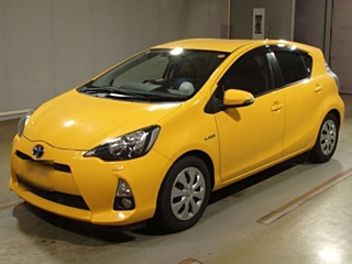 TOYOTA AQUA 2012