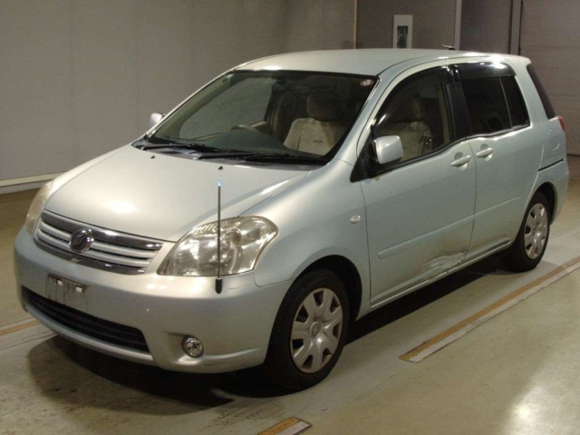 TOYOTA RAUM 2008