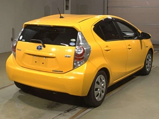 TOYOTA AQUA 2012