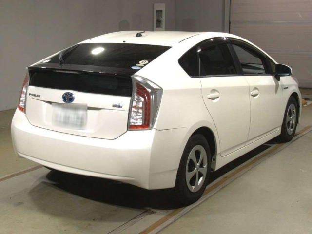 TOYOTA PRIUS 2012