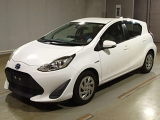 TOYOTA AQUA 2018