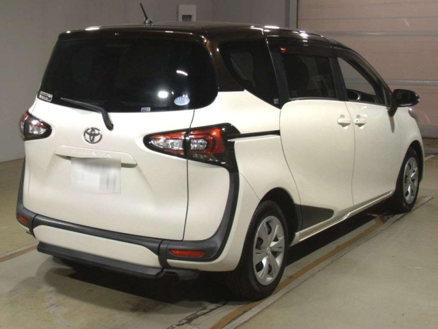 TOYOTA SIENTA 2020