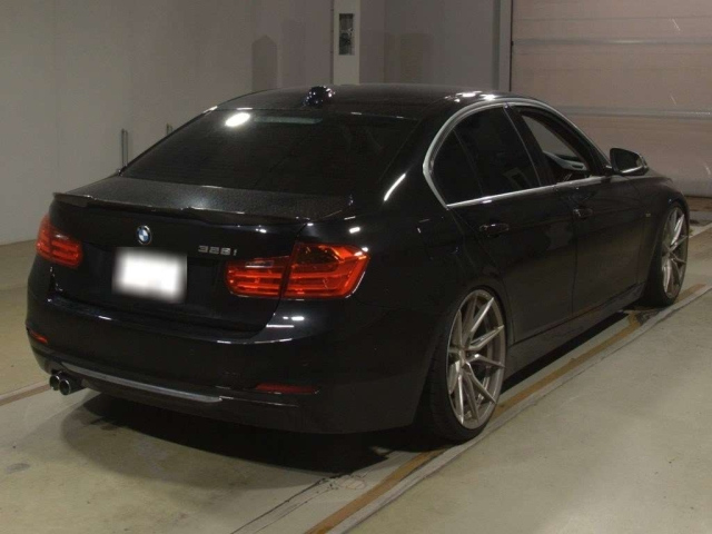 BMW 3 SERIES 2012