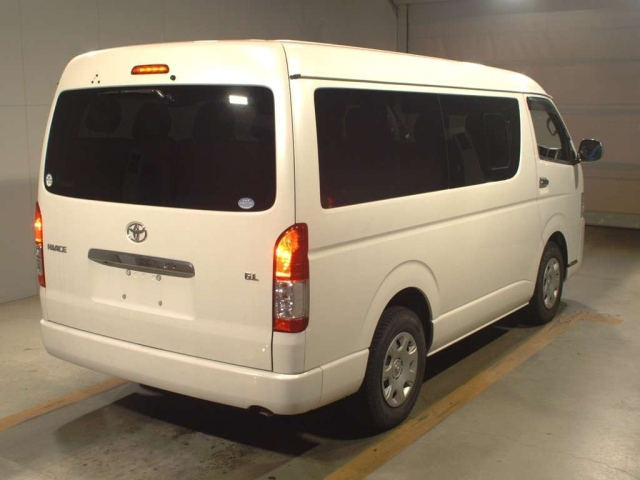 TOYOTA HIACE 2014