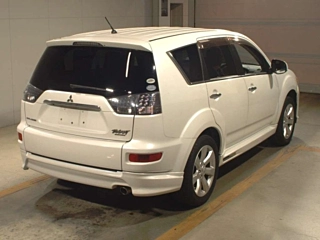 MITSUBISHI OUTLANDER 2011