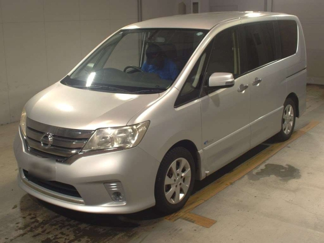 NISSAN SERENA 2013