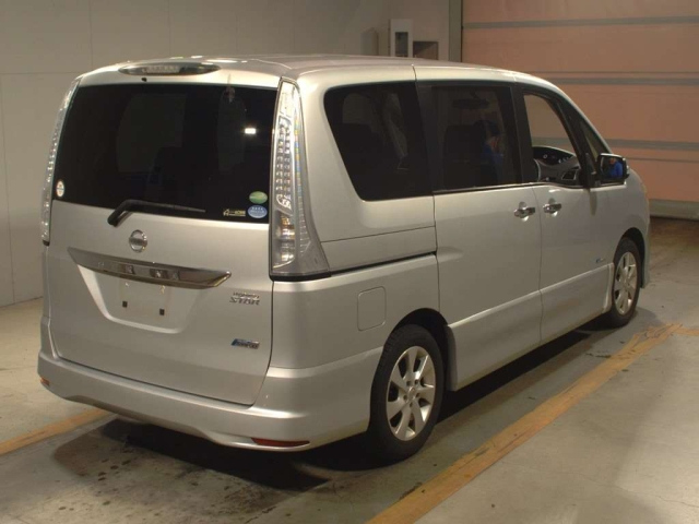 NISSAN SERENA 2013