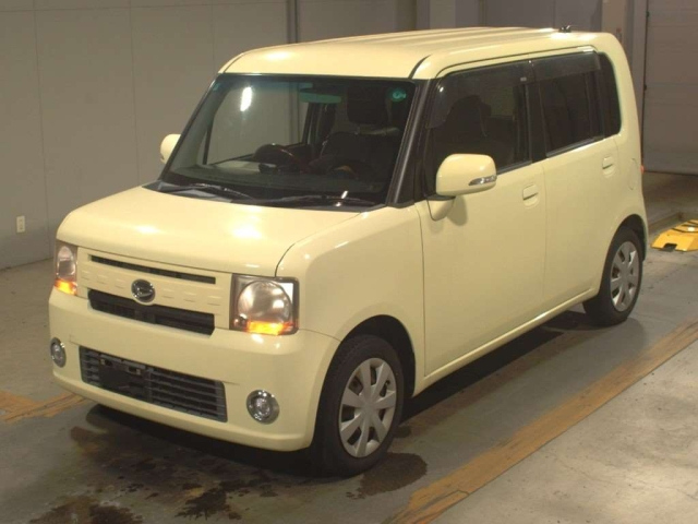 DAIHATSU MOVE CONTE 2013