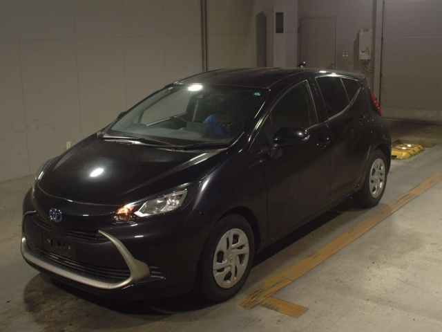 TOYOTA AQUA 2022