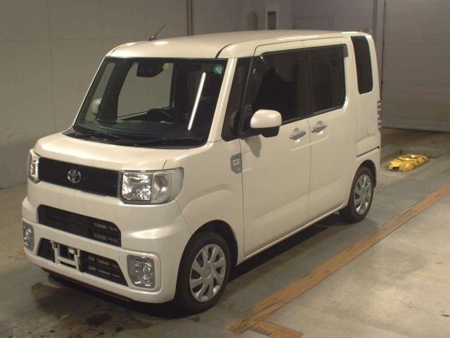 TOYOTA PIXIS MEGA 2020