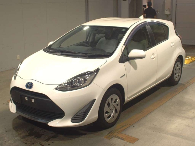 TOYOTA AQUA 2020