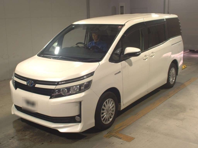TOYOTA VOXY 2015