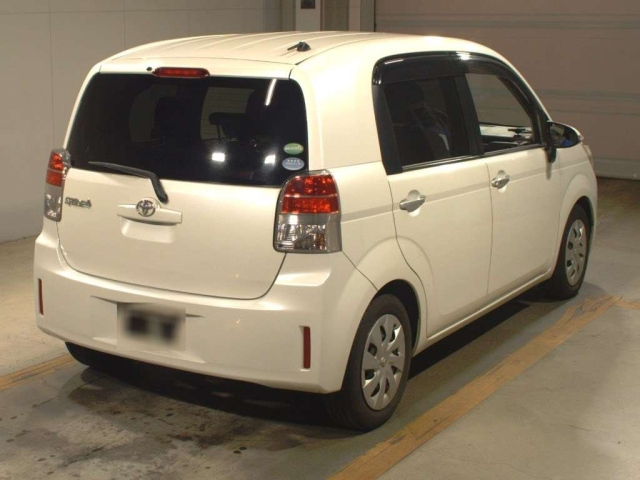 TOYOTA SPADE 2012