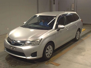 TOYOTA COROLLA FIELDER 2013