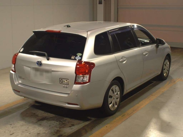 TOYOTA COROLLA FIELDER 2013