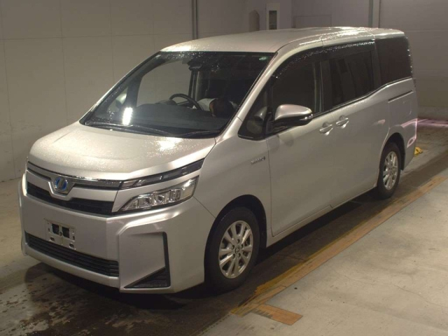 TOYOTA VOXY 2020