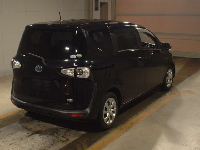TOYOTA SIENTA 2015