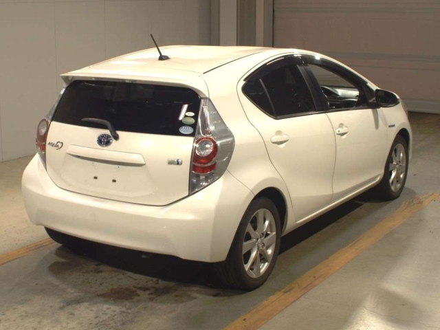 TOYOTA AQUA 2014
