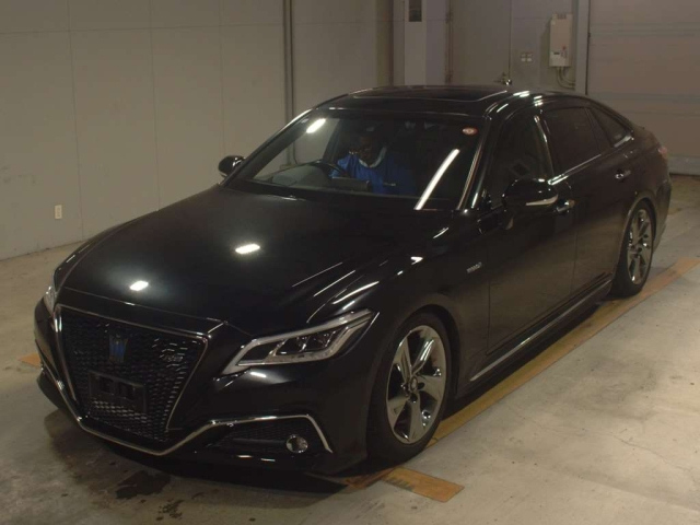 TOYOTA CROWN 2018
