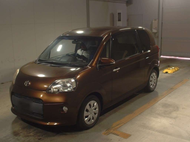 TOYOTA PORTE 2014