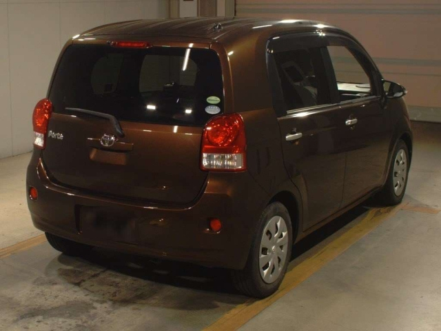 TOYOTA PORTE 2014