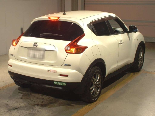 NISSAN JUKE 2011