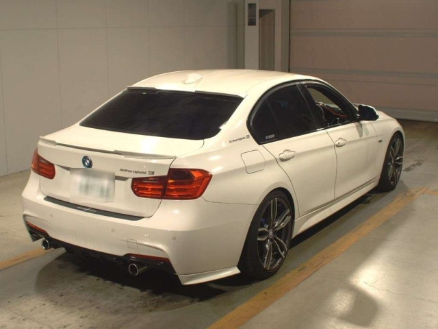 BMW 3 SERIES 2012