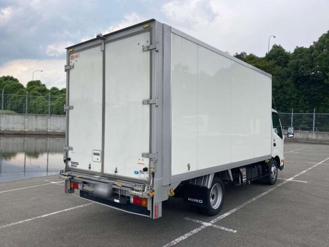 HINO DUTRO 2023