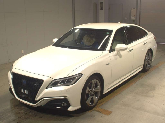 TOYOTA CROWN 2018