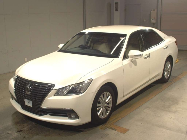 TOYOTA CROWN 2013