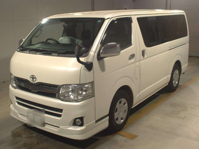 TOYOTA REGIUS ACE VAN 2010